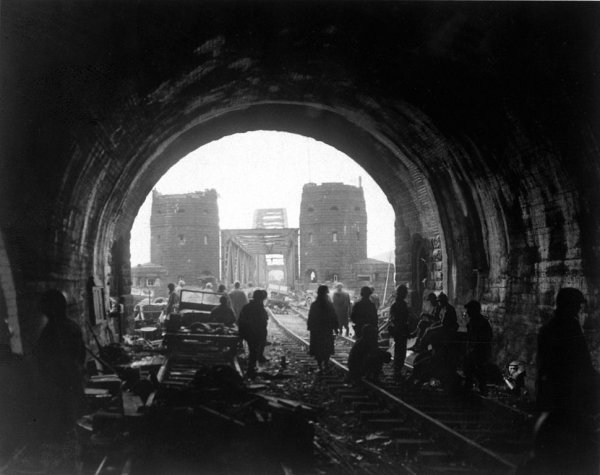 Die Ludendorff Brücke (Remagen)