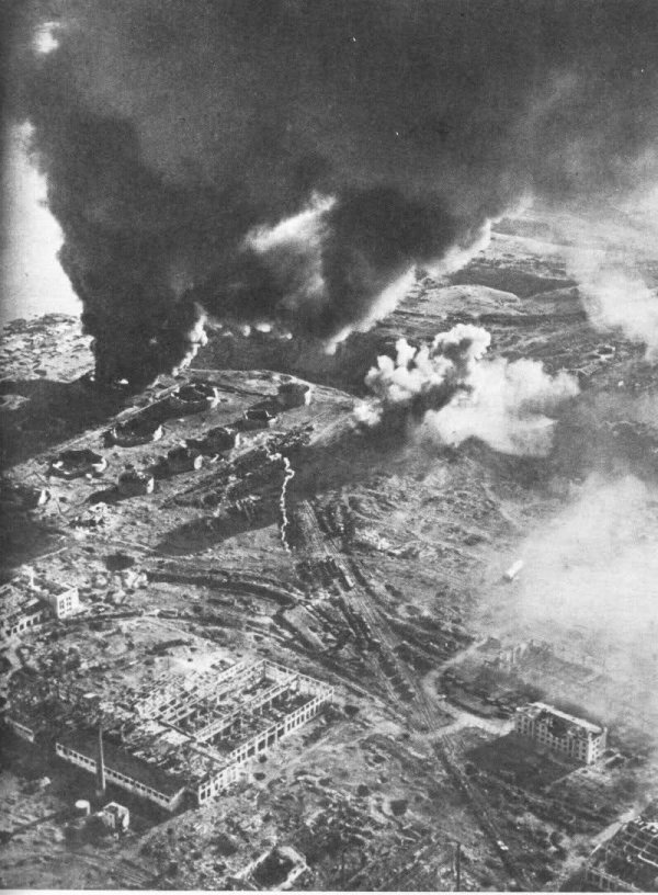 CURIOSIDADES BÉLICAS:  Stalingrado 1943. Hasta el último hombre y el último cartucho.