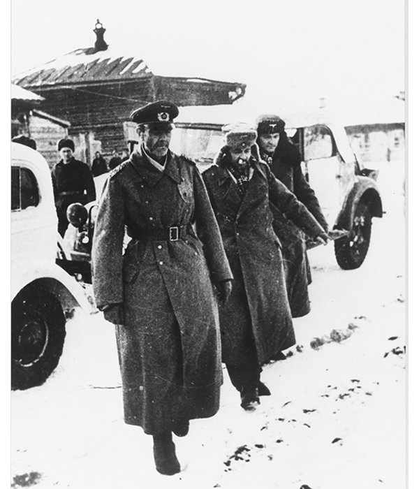 CURIOSIDADES BÉLICAS:  Stalingrado 1943. Hasta el último hombre y el último cartucho.