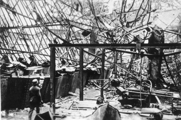 CURIOSIDADES BÉLICAS:  Stalingrado 1943. Hasta el último hombre y el último cartucho.