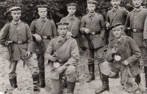 CURIOSIDADES BÉLICAS:  Stalingrado 1943. Hasta el último hombre y el último cartucho.