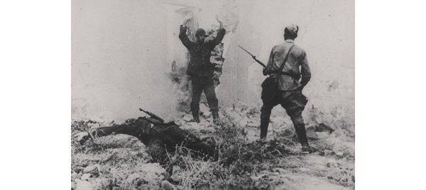 CURIOSIDADES BÉLICAS:  Stalingrado 1943. Hasta el último hombre y el último cartucho.